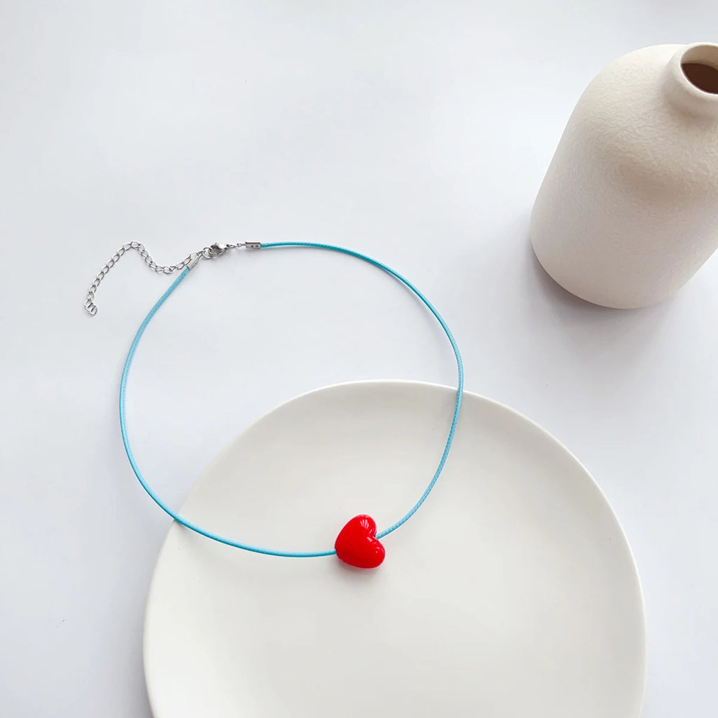 Sweet and lovely temperament acrylic red love pendant contrast color choker short collarbone chain jewelry necklace women