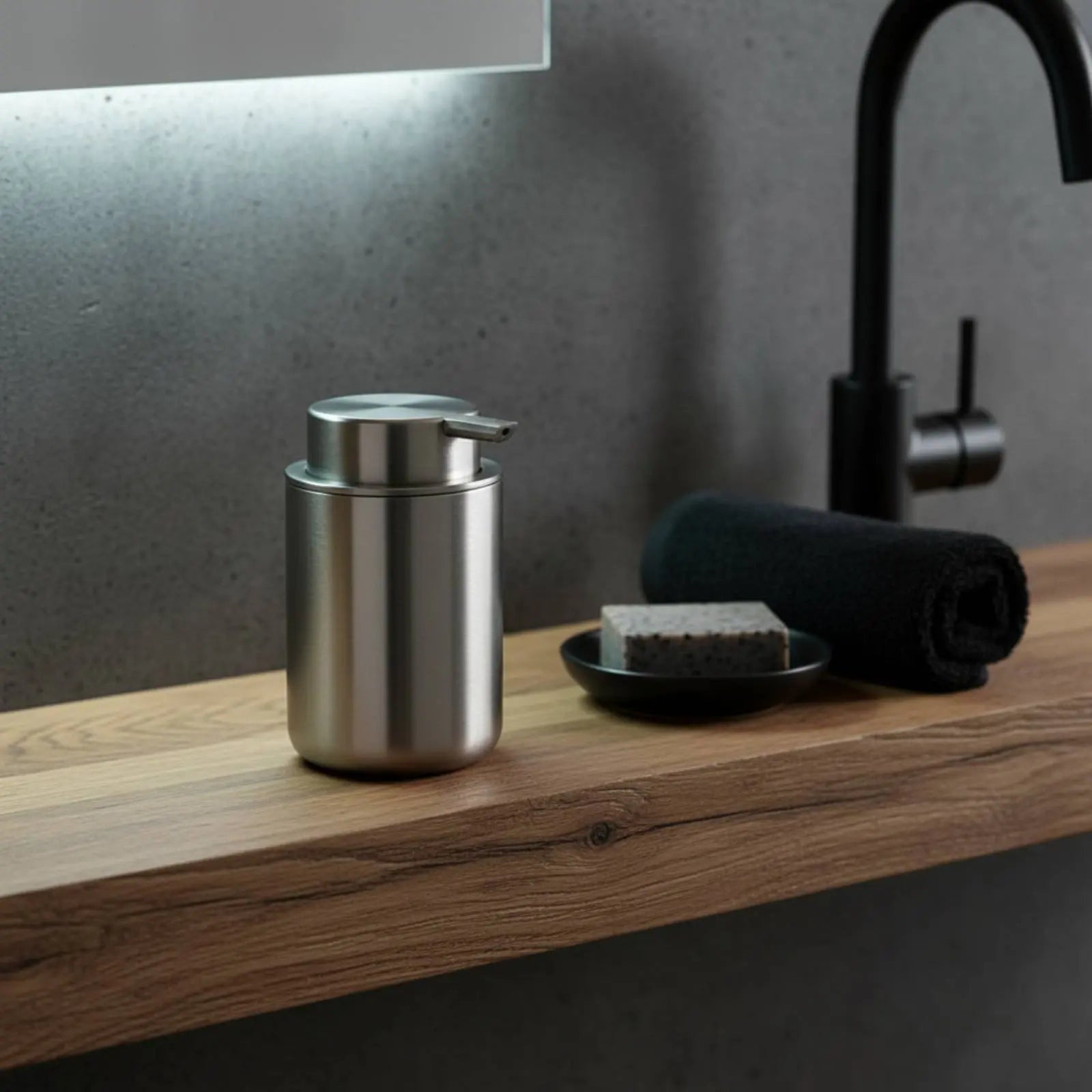 Stainless Steel Soap Dispenser Refillable Stainless Steel Soap Pump Bathroom Pump Bottle Elegant Design Home Accessory for Sink