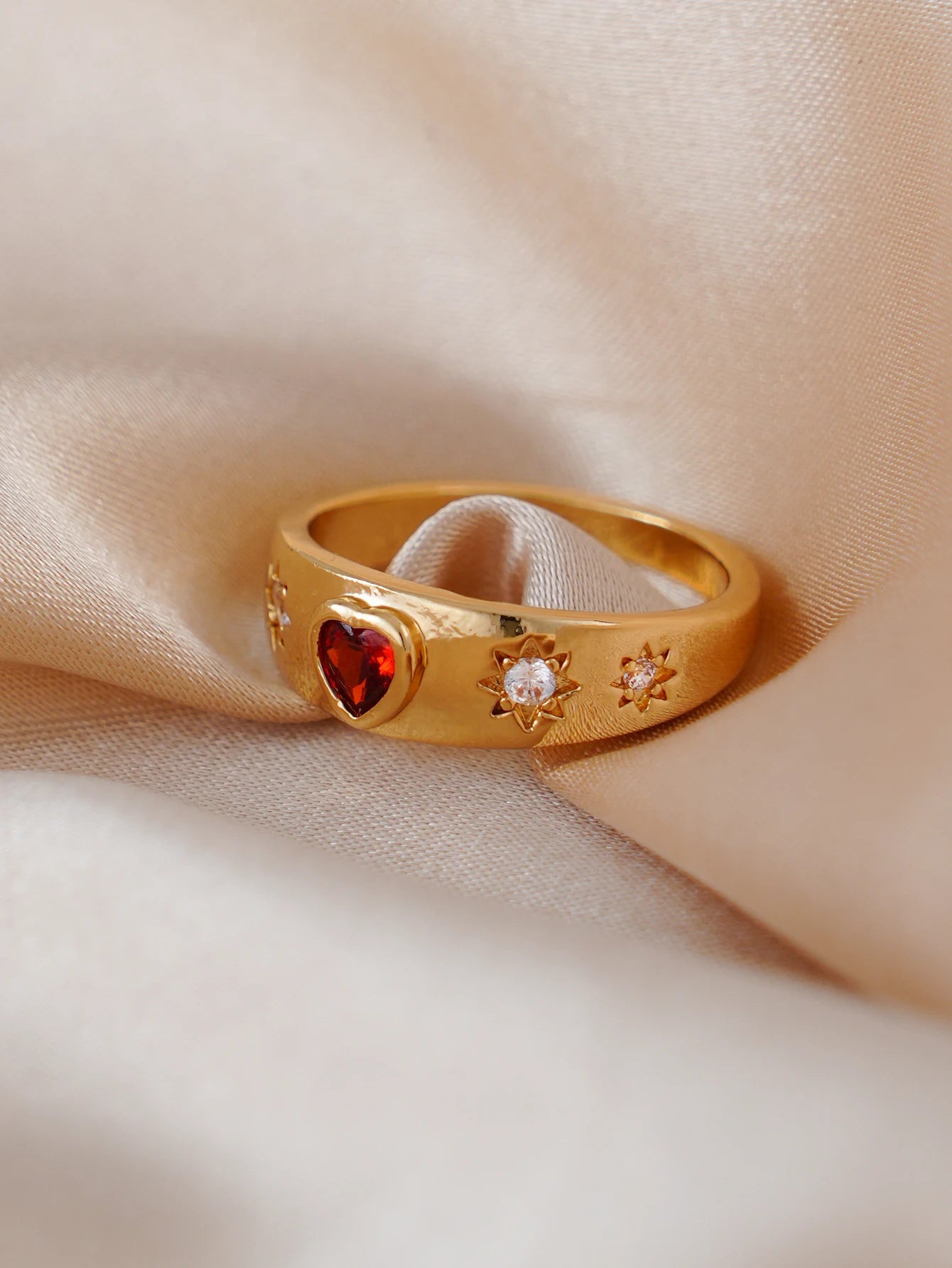 Red CZ Heart Signet Ring Starburst Design Dainty Women's Promise Ring Trendy Everyday Jewelry