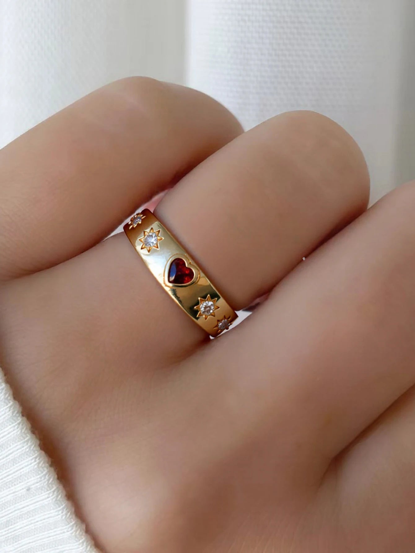 Red CZ Heart Signet Ring Starburst Design Dainty Women's Promise Ring Trendy Everyday Jewelry
