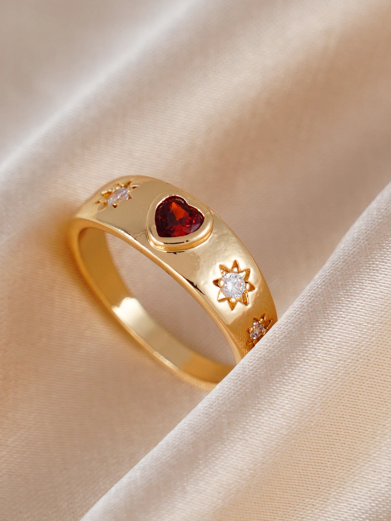 Red CZ Heart Signet Ring Starburst Design Dainty Women's Promise Ring Trendy Everyday Jewelry