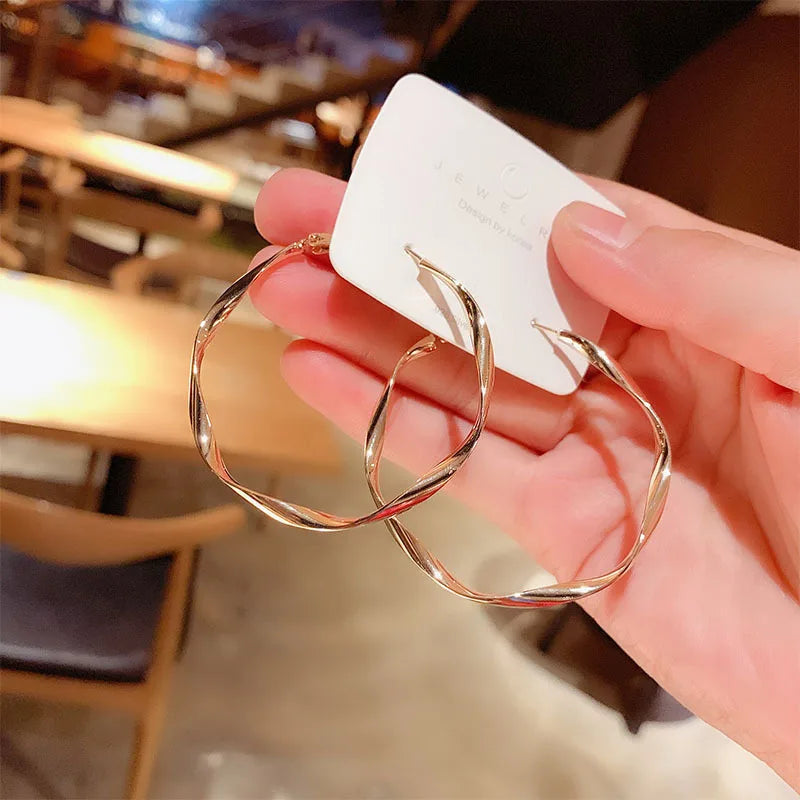 Big Hoop Earrings Ring Round Female Ear Rings Gold Color Large Circle Earring Huggies Personality Fashion Jewelry GiftsWholesale
