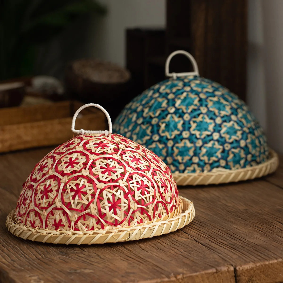 Handmade Rattan Style Round Fruit Basket with Lid Insect Proof Table Cover Multi Functional Storage for Bread Fruit Leftovers