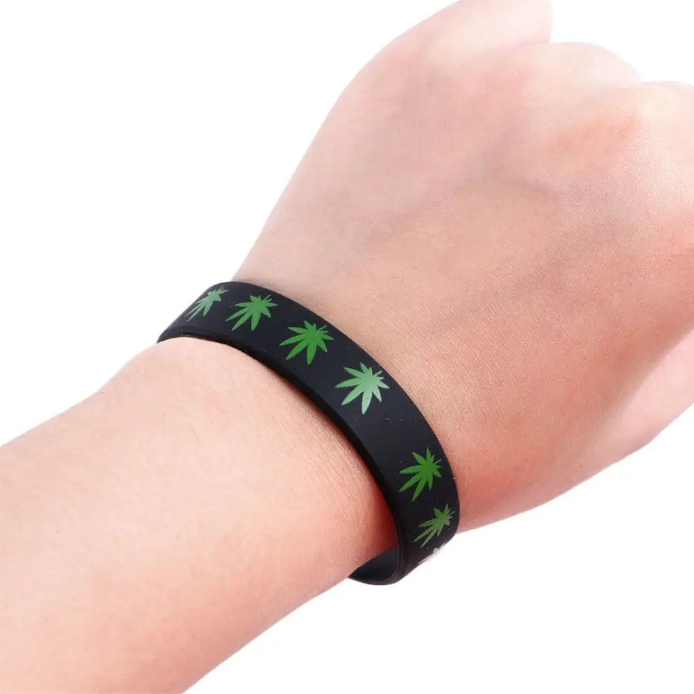 Women Girl Minimalism Silicone Fashion Jewelry Maple Leaves Creative Maple Leaf Bracelet Bangle Wristband Silicone Bracelet