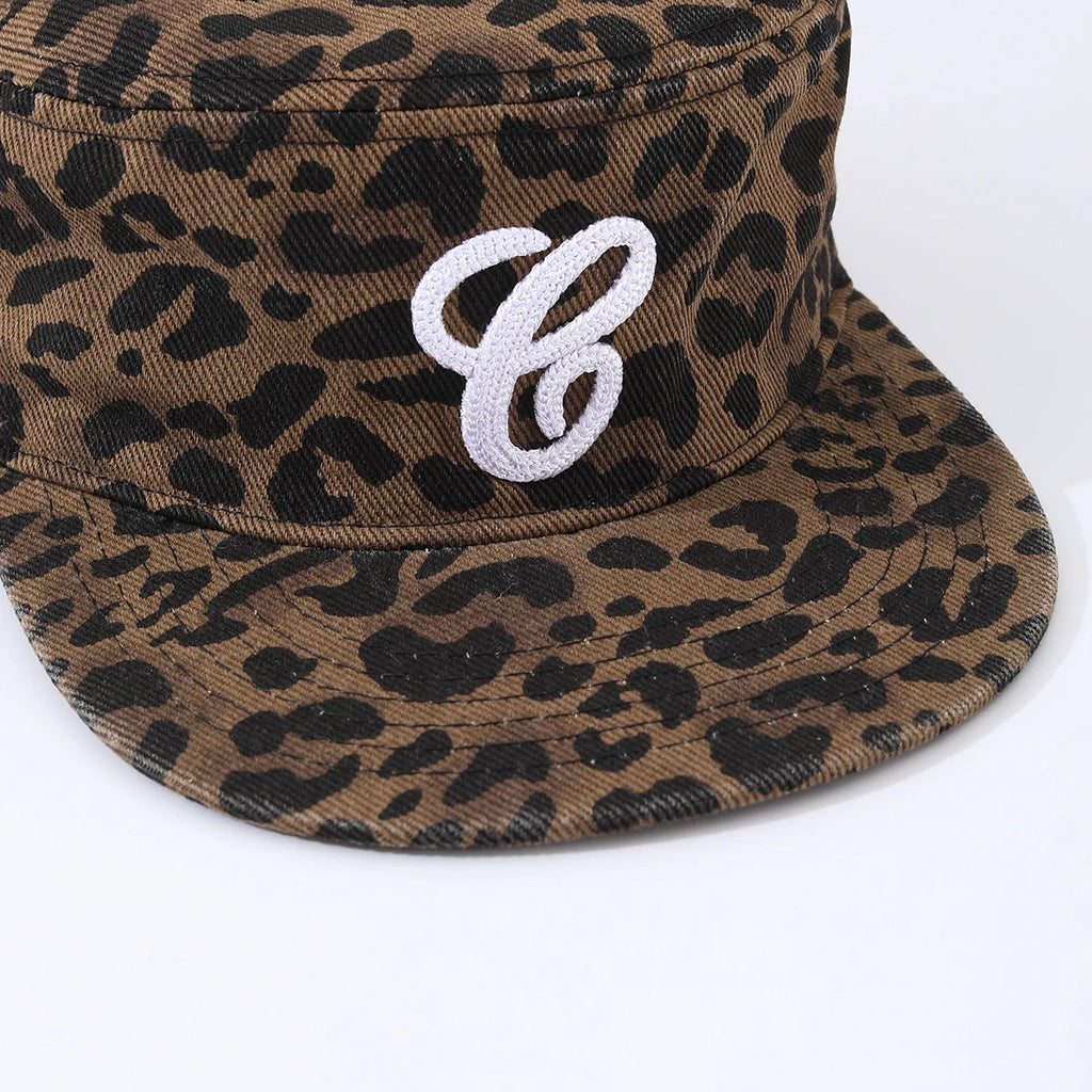 Trendy British Style Retro Large Letter Embroidered Flat-Top Hat, Fashionable and Casual, Versatile and Suitable for All Occasio