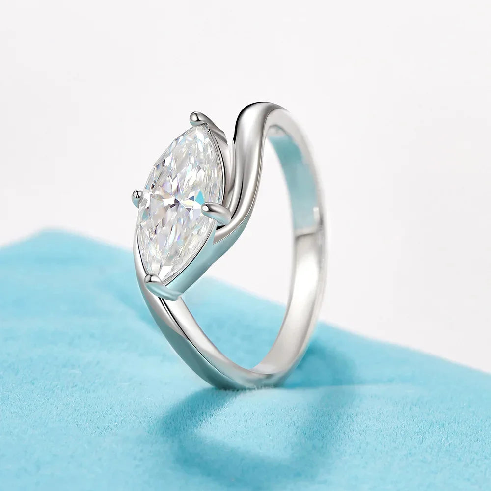 High Quality Marquise AAAA Zirconia Ring - Gold Solitaire Engagement Ring - Elegant Promise Ring for Women