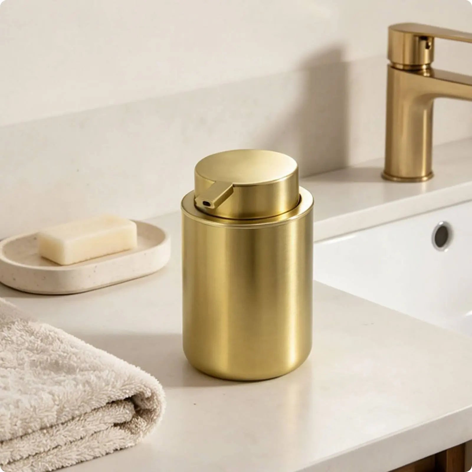 Stainless Steel Soap Dispenser Refillable Stainless Steel Soap Pump Bathroom Pump Bottle Elegant Design Home Accessory for Sink