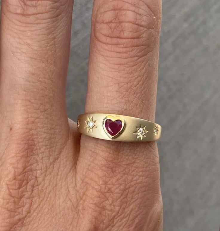 Red CZ Heart Signet Ring Starburst Design Dainty Women's Promise Ring Trendy Everyday Jewelry