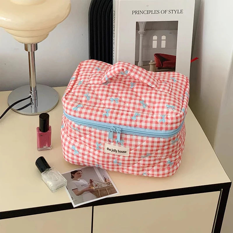 3 Type Quilting Cosmetic Bag Ladies Large Capacity Travel Organizer Washbag Cute Bow Knot Pattern Make Up Zipper Storage Bag