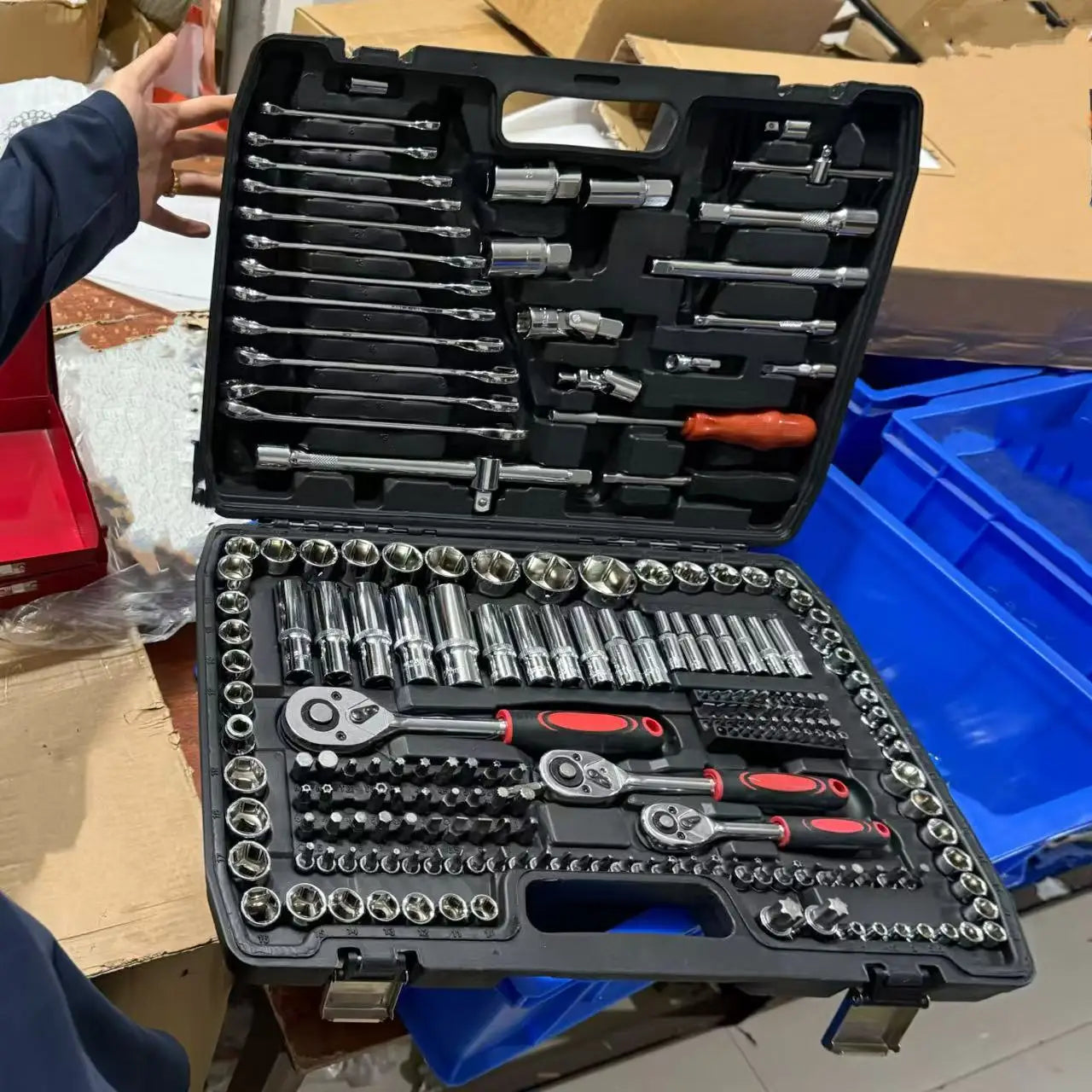216/46 sets of mechanical tool sets, including 1/2", 1/4" and 3/8" drive SAE and metric sizes, ratchet wrench, multi-function sc